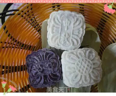 Make Milky potato ice-cream mooncake step 11