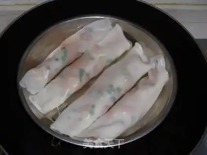 Make Guangdong shrimp sausage powder step 10