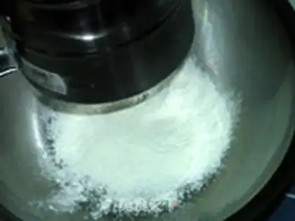 Make "Platinum omelet." step 1