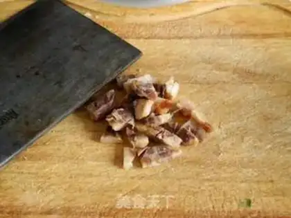 Make cucumber sausage fried rice step 1