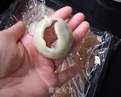 Make A wide-range mashed pea mooncake step 7
