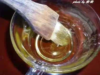 Make The honey is on the wings step 4