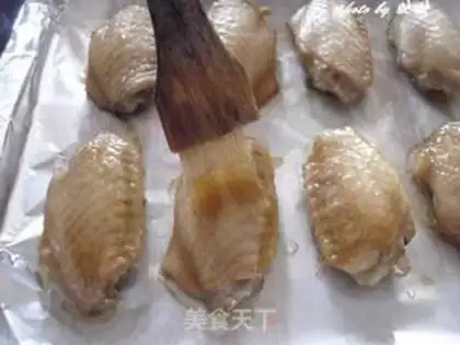 Make The honey is on the wings step 5