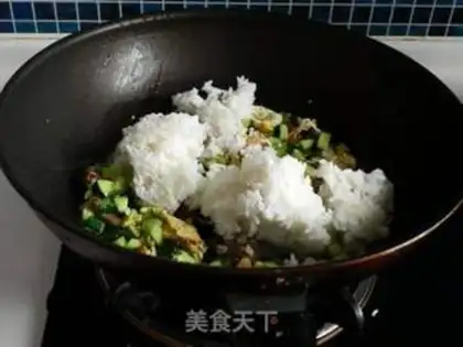 Make cucumber sausage fried rice step 6