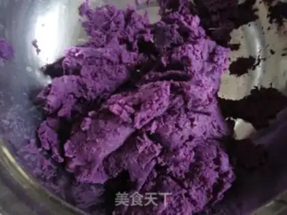 Make Milky potato ice-cream mooncake step 1