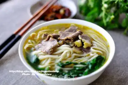Make Curry beef noodles step 6