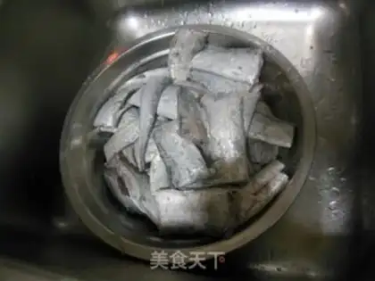 Make Fried Ribbon Fish step 2