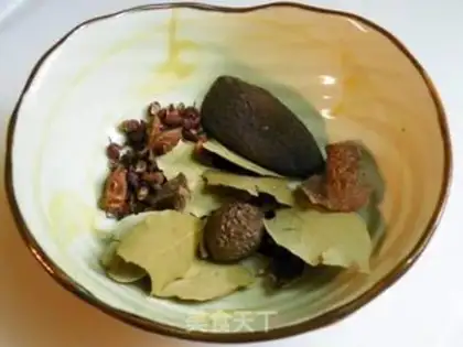 Make Spicy chicken silk step 1