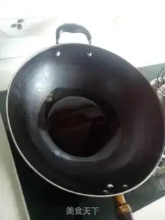Make Red-hot pig hoof pan step 0