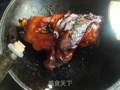 Make Red burning pig elbows step 4
