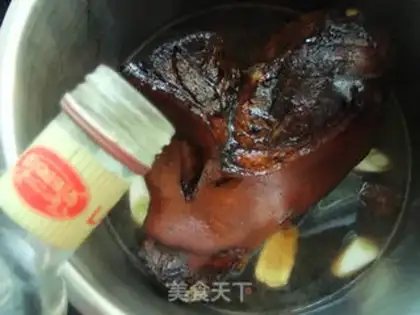 Make Red burning pig elbows step 6
