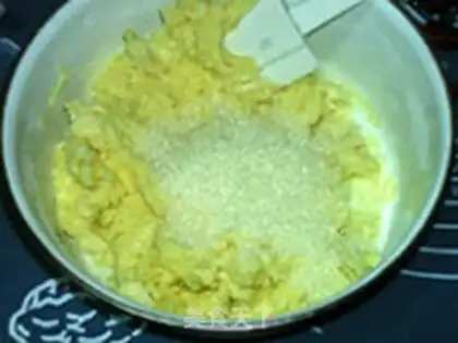 Make Milk moon cake step 4