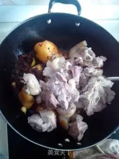 Make Red-hot pig hoof pan step 4