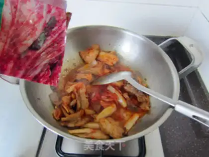 Make Hot cabbage makes a lot of meat step 4
