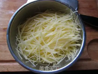 Make Spicy potatoes step 1
