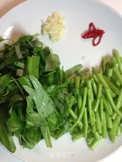 Make Garlic cabbage step 0