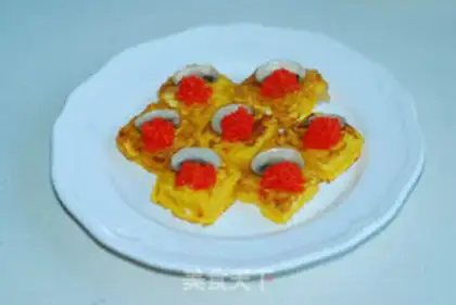 Make Fishseed egg toast step 5