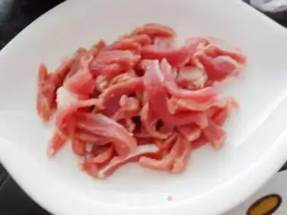 Make Pyramid laced pork step 1