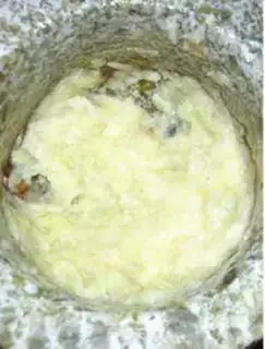 Make Garlic eggs step 1