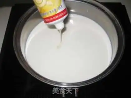 Make raisins and eggs step 2