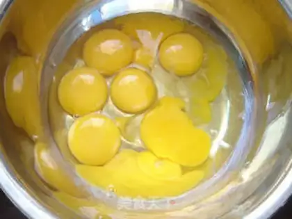 Make Water cup cake step 1