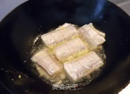 Make Jell-O fish step 3