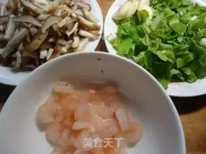Make Shrimp intestine powder step 1