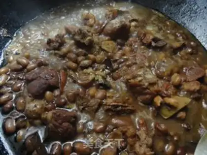 Make Peanut pig hoof step 9