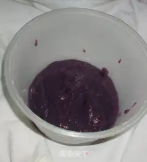 Make A hedgehog bun step 3