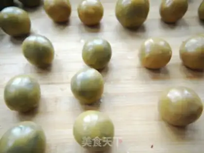Make A wide moon cake step 12