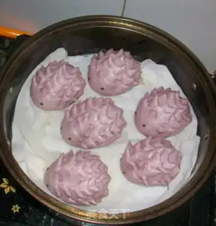 Make A hedgehog bun step 16
