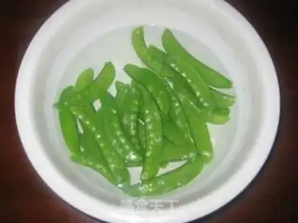 Make Spicy bean yellowfish step 0