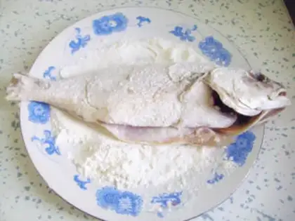 Make Spicy bean yellowfish step 1