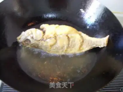 Make Spicy bean yellowfish step 2