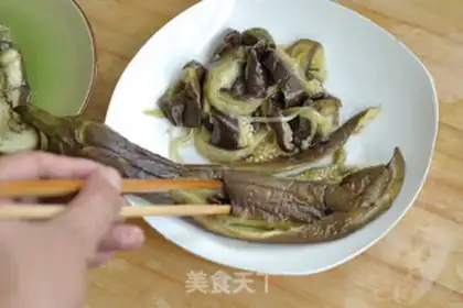 Make Garlic mackerel step 1