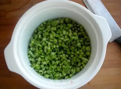Make Quick pickle beans step 1