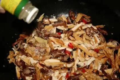 Make Chili peppers, weenies step 8