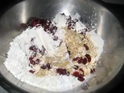 Make Cream cranberry cookies step 2