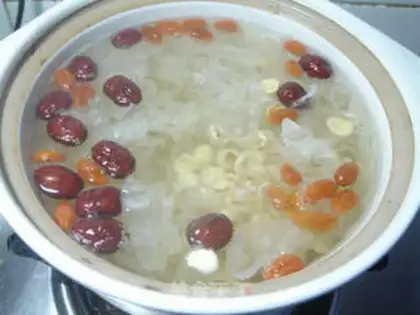 Make Silver-eared red-tree soup step 5
