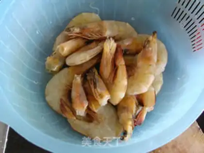Make Dry spicy shrimp step 1