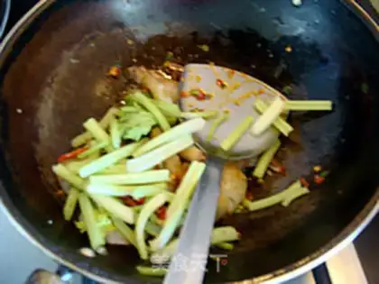 Make Dry spicy shrimp step 7
