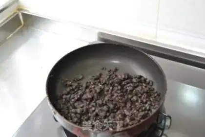 Make The almond mushroom bean sauce step 3