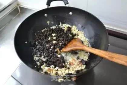 Make The almond mushroom bean sauce step 7