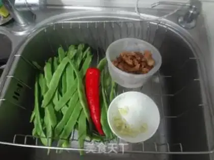 Make Four seasons of bean fried meat step 0