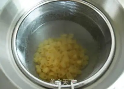 Make Pyramid macaroni step 2