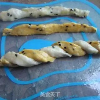 Make Double-coloured sesame pheasants step 3