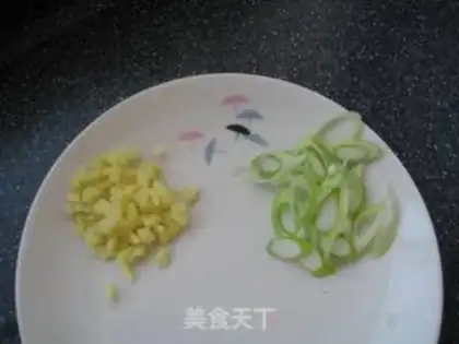 Make Snack of red catfish step 1