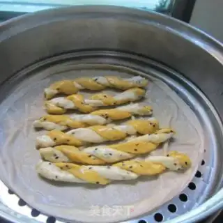Make Double-coloured sesame pheasants step 5