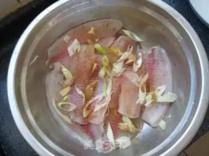 Make Snack of red catfish step 2