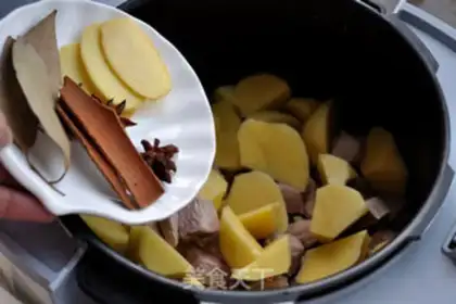 Make Pressure potato stew step 2